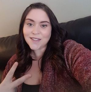 Meet your Posher, Desiree